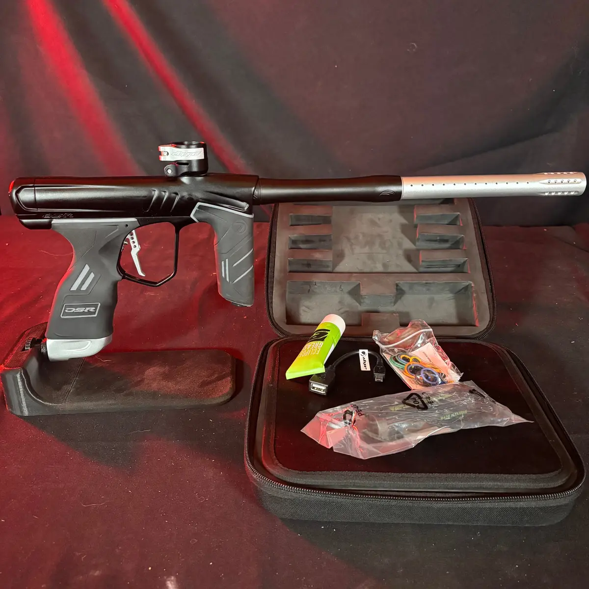 Used Dye Dsr+ Paintball Gun - Silver Night W/ Im Pro Kit 1