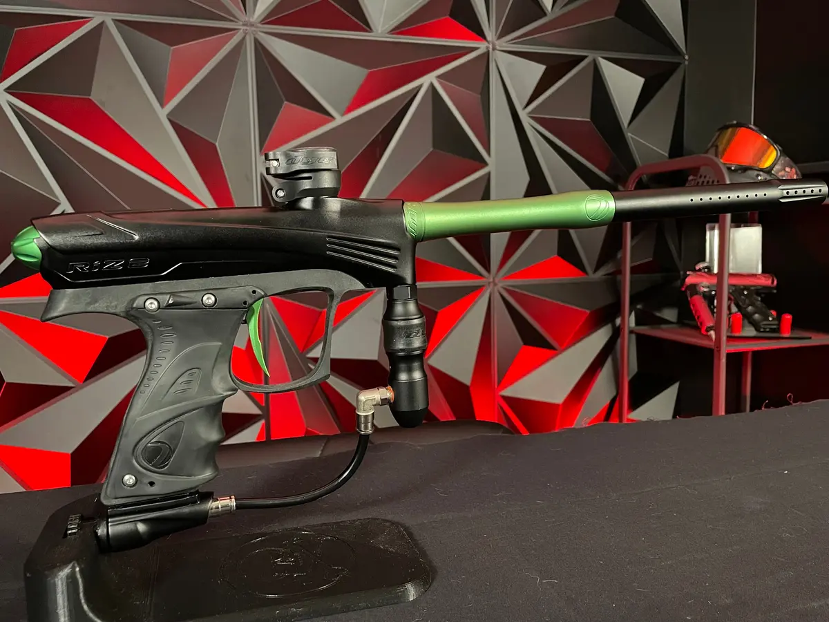 Used Dye Czr Paintball Marker- Black / Green 1