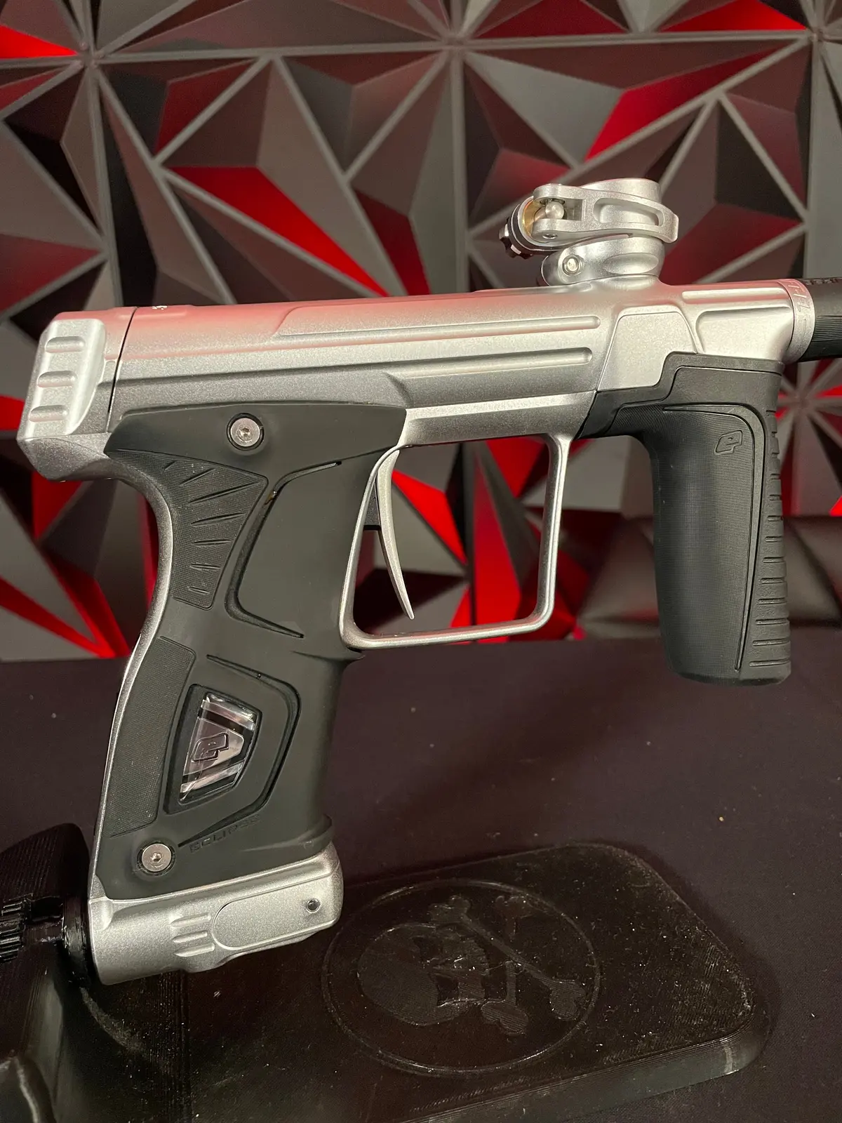 Used Planet Eclipse 170R Paintball Gun - Silver W/Carbon Fiber Tip 1
