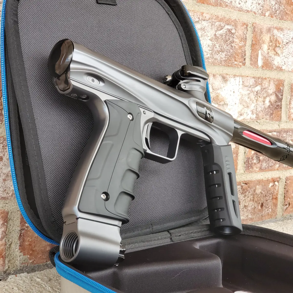 Used Shocker Xls Cvo Paintball Gun- Pewter 1