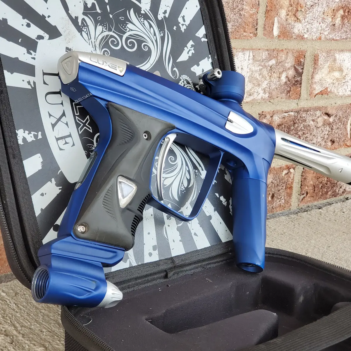 Used Dlx Luxe 2.0 Oled Paintball Gun - Blue / Silver 1