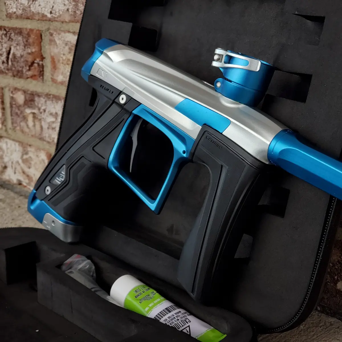 Used Planet Eclipse Cs1 Paintball Gun - Silver / Blue 1