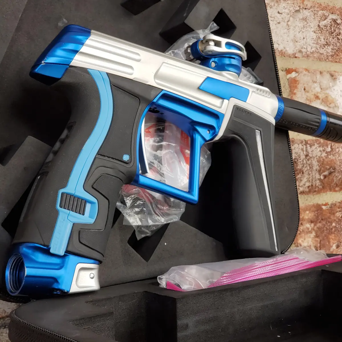 Used Planet Eclipse Cs1.5 Paintball Gun - Silver / Blue 1
