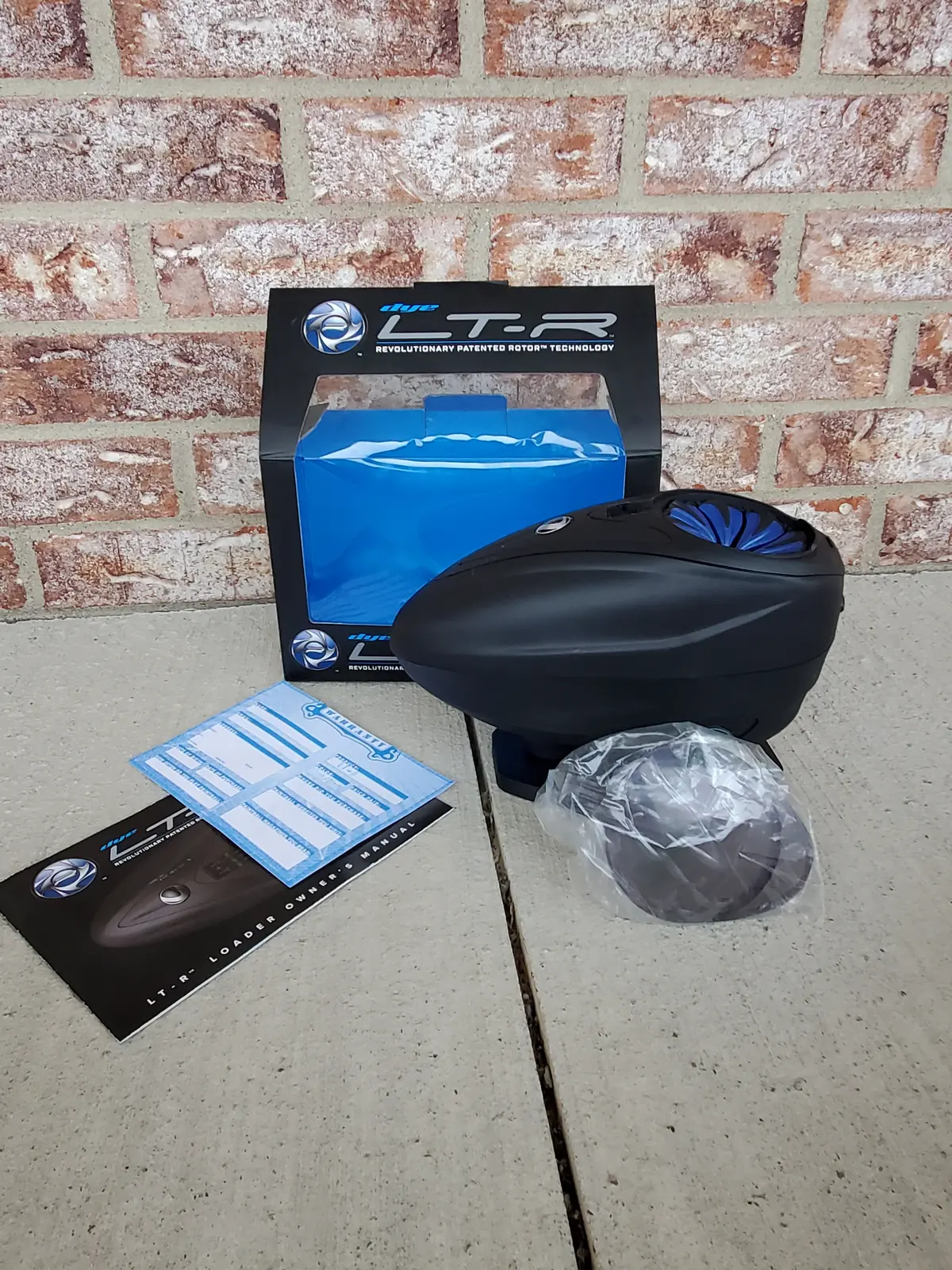Used Dye Ltr Paintball Loader - Black 1