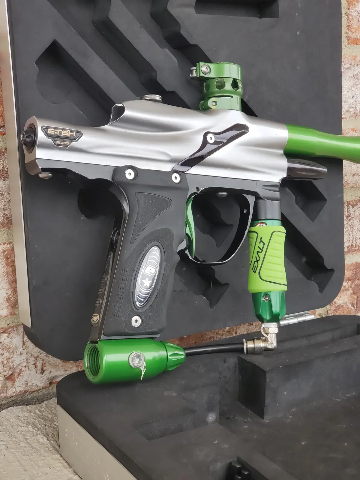 Used Planet Eclipse Etek Paintball Gun - Silver / Green 1