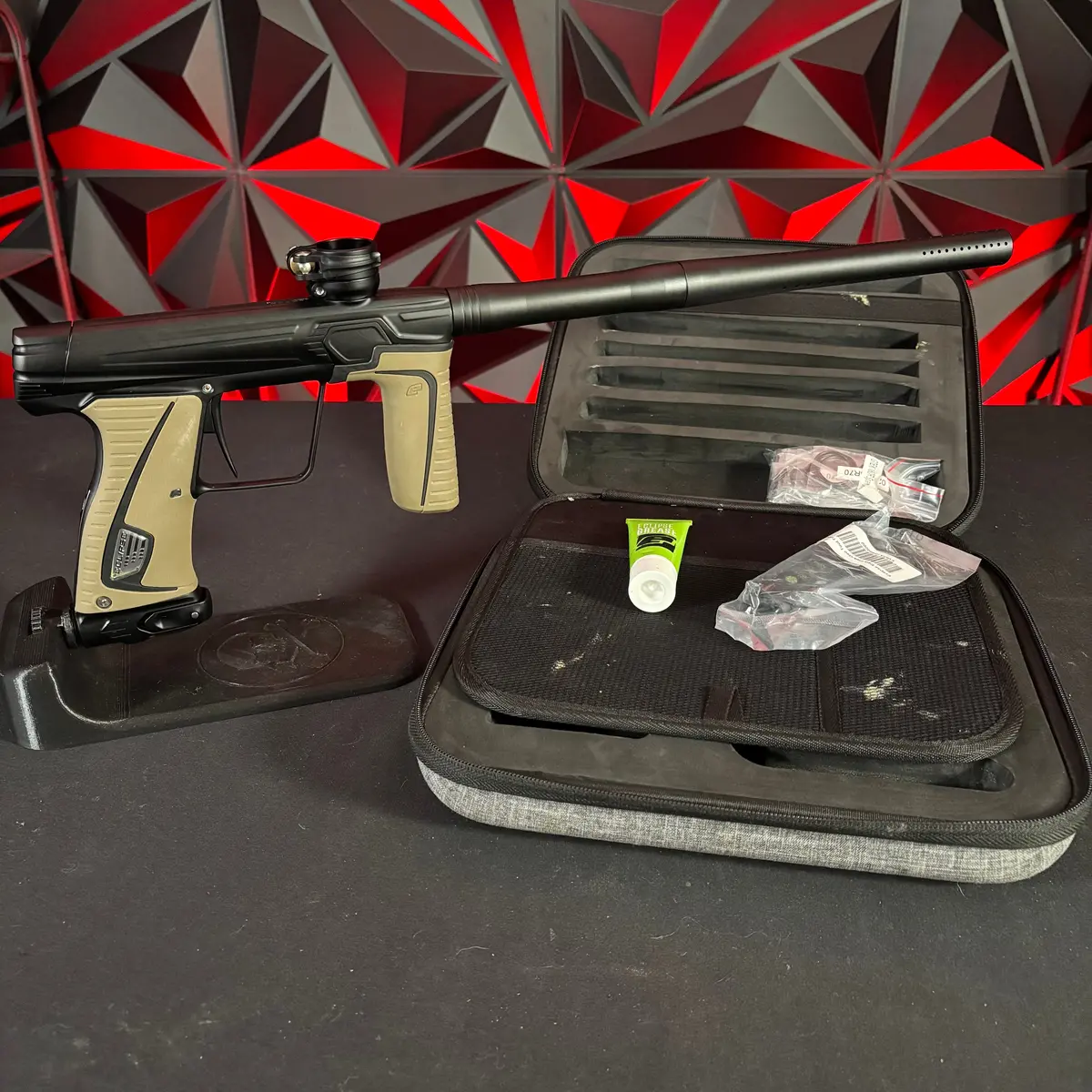 Used Planet Eclipse Gtek 180R Paintball Gun - Midnight /W Fde Grips 1
