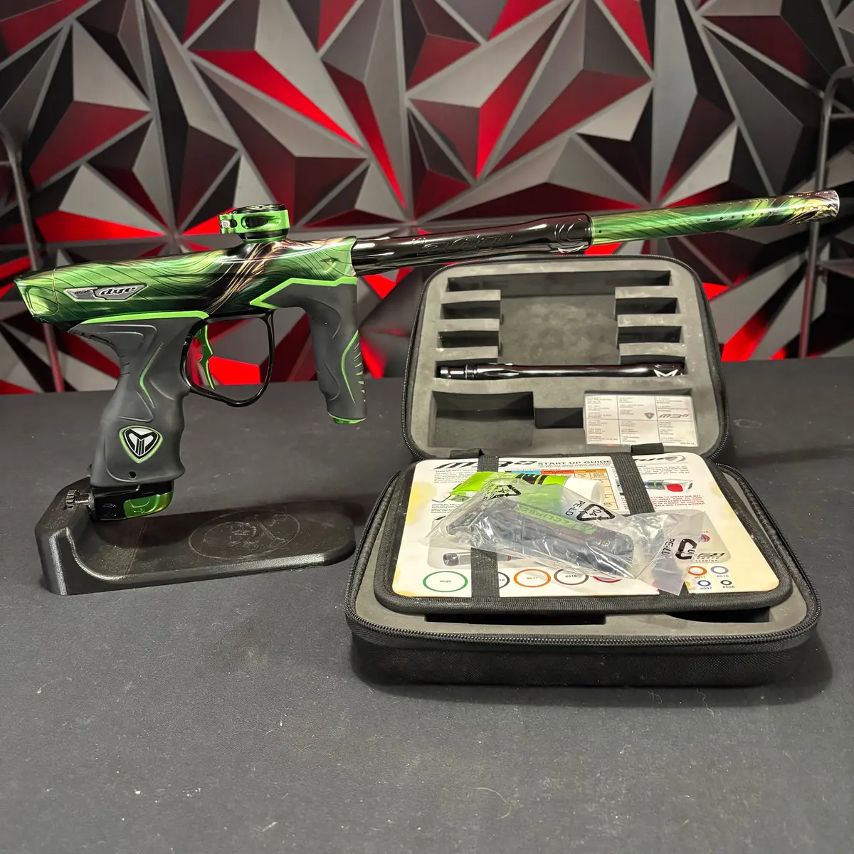 Used Dye M3+ Paintball Marker - Le Lvl Up (Green/Black) 1