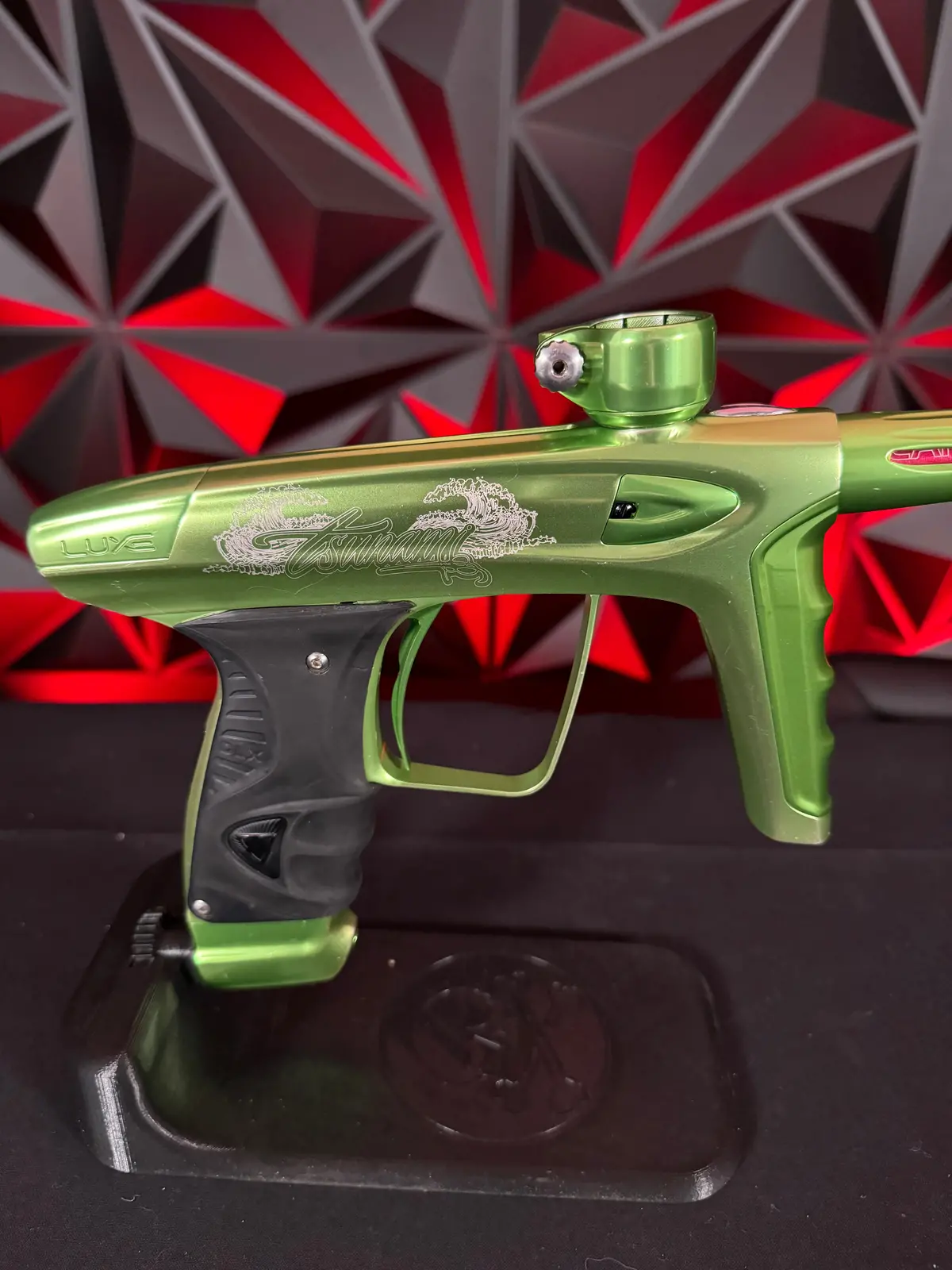Used Dlx Luxe Ice Paintball Marker - Le Tsunami 1