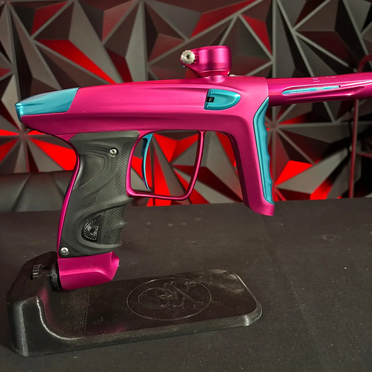 Used Dlx Luxe Tm40 Paintball Gun - Dust Pink/ Blue 1