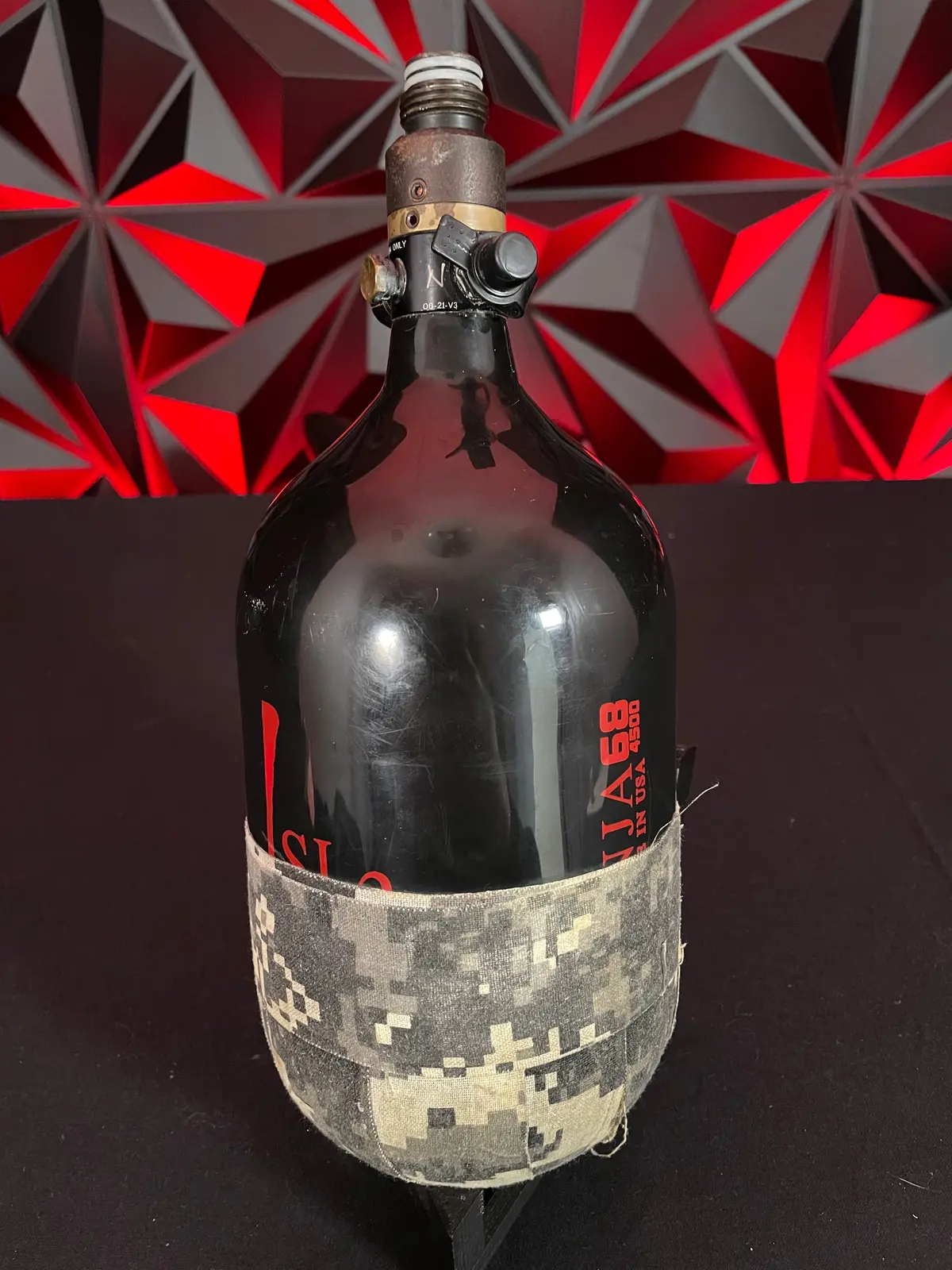 Used Ninja Sl2 68/4500 Paintball Tank - Black/Red W/Prov2 Regulator 1