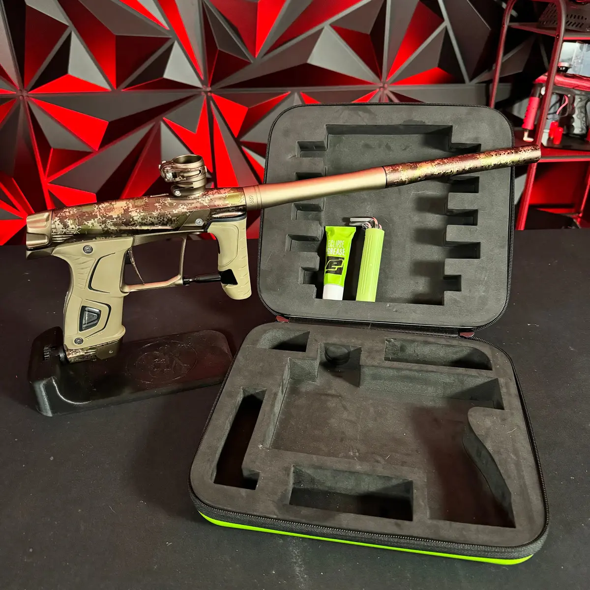 Used Planet Eclipse 160R Paintball Gun - Hde/Earth 1