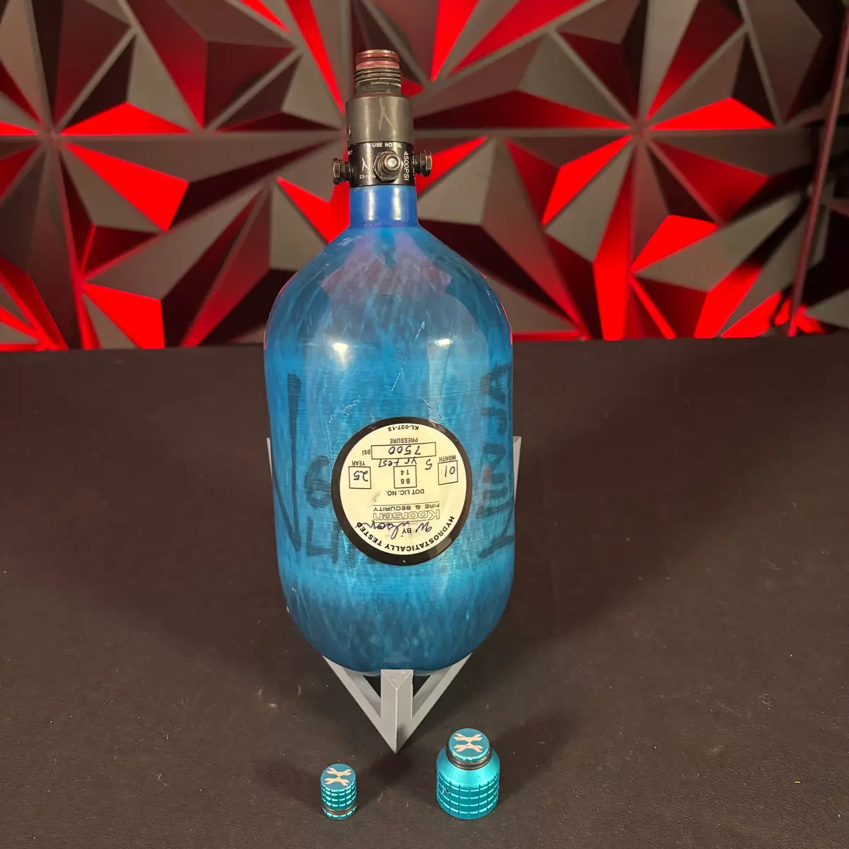 Used Ninja Lite 68/4500 Paintball Tank - Blue W/ Standard Regulator, Thread Protector, Fill Nipple Cover 1