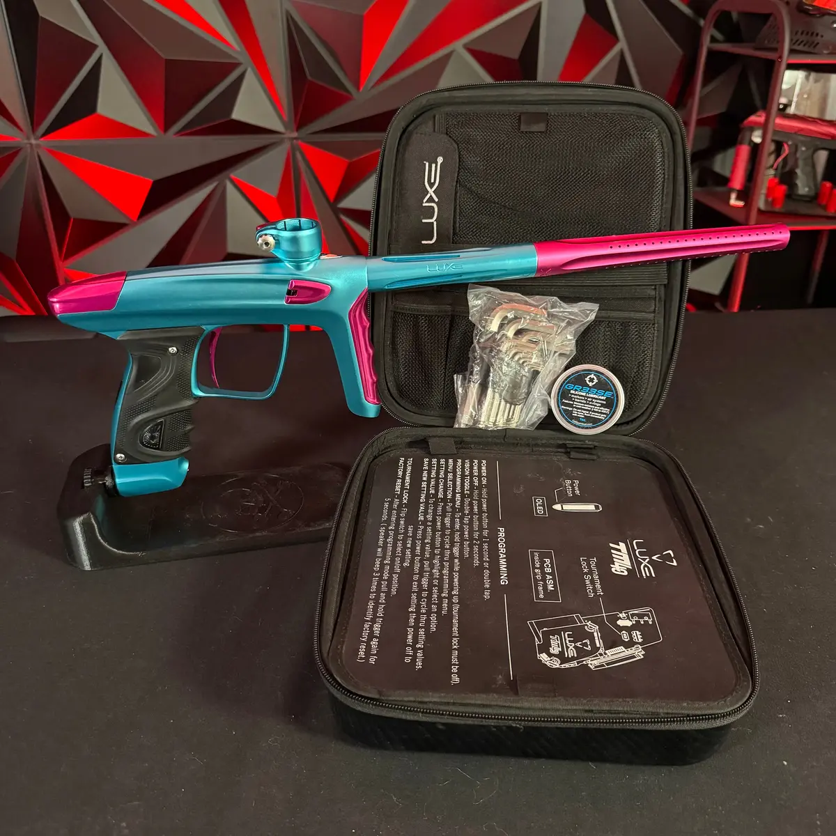 Used Dlx Luxe Tm40 Paintball Gun - Dust Blue / Polished Pink 1