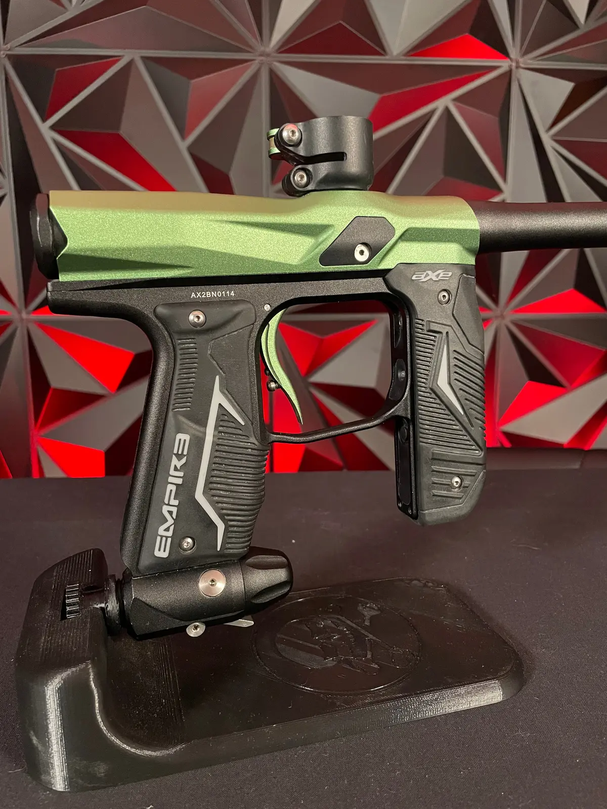 Used Empire Axe 2.0 Paintball Gun - Green / Black 1