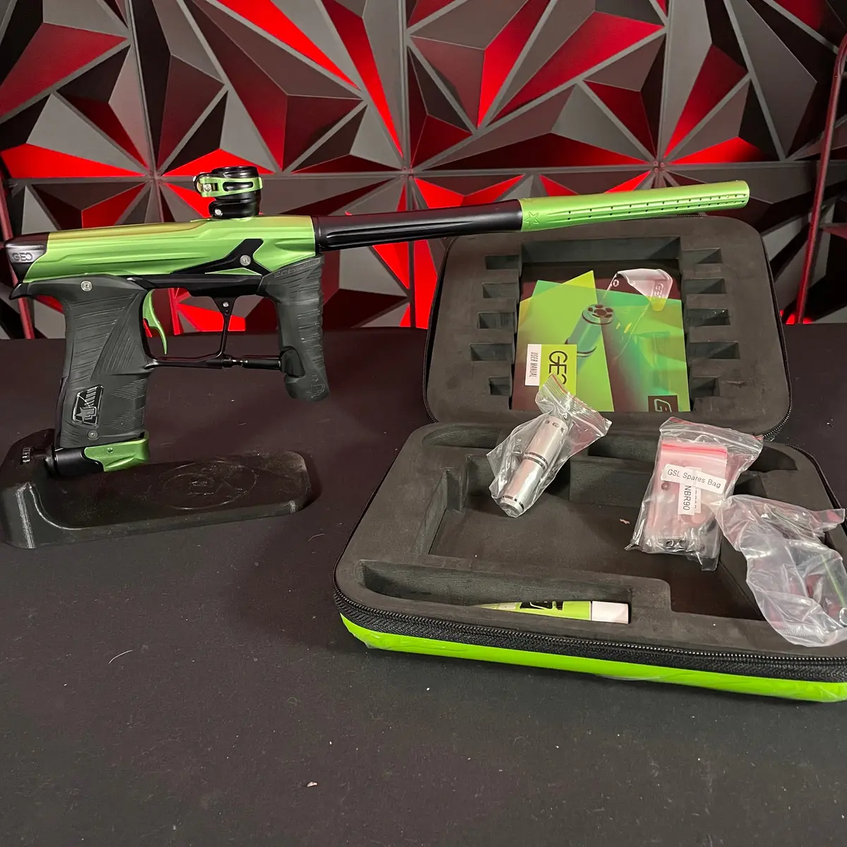 Planet Eclipse Geo 3.5 Paintball Gun - Green/Black W/St3 Bolt 1