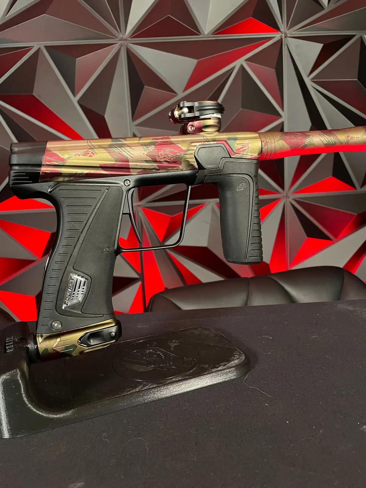 Used Planet Eclipse 180R Paintball Gun - Predator Camo/Black 1