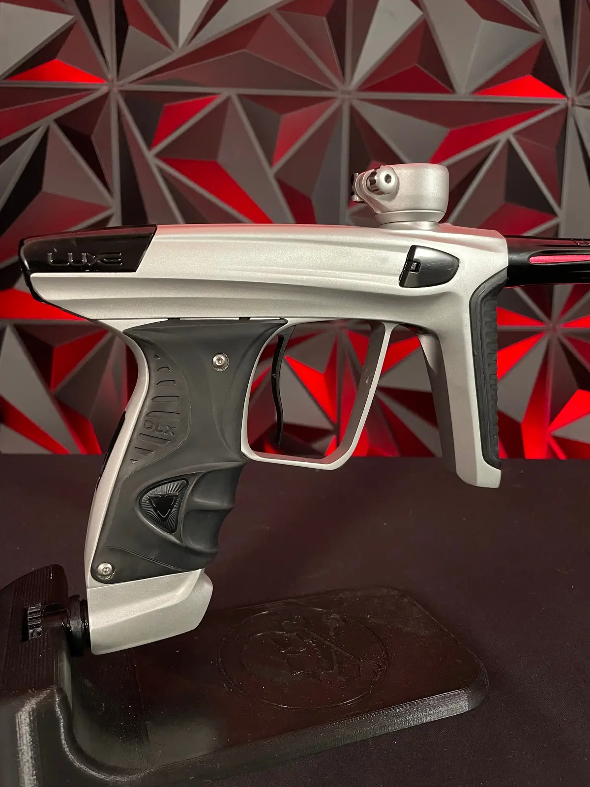 Used Dlx Luxe X Paintball Gun - Dust Silver/Polished Black W/Scythe Trigger & Spare Grips 1