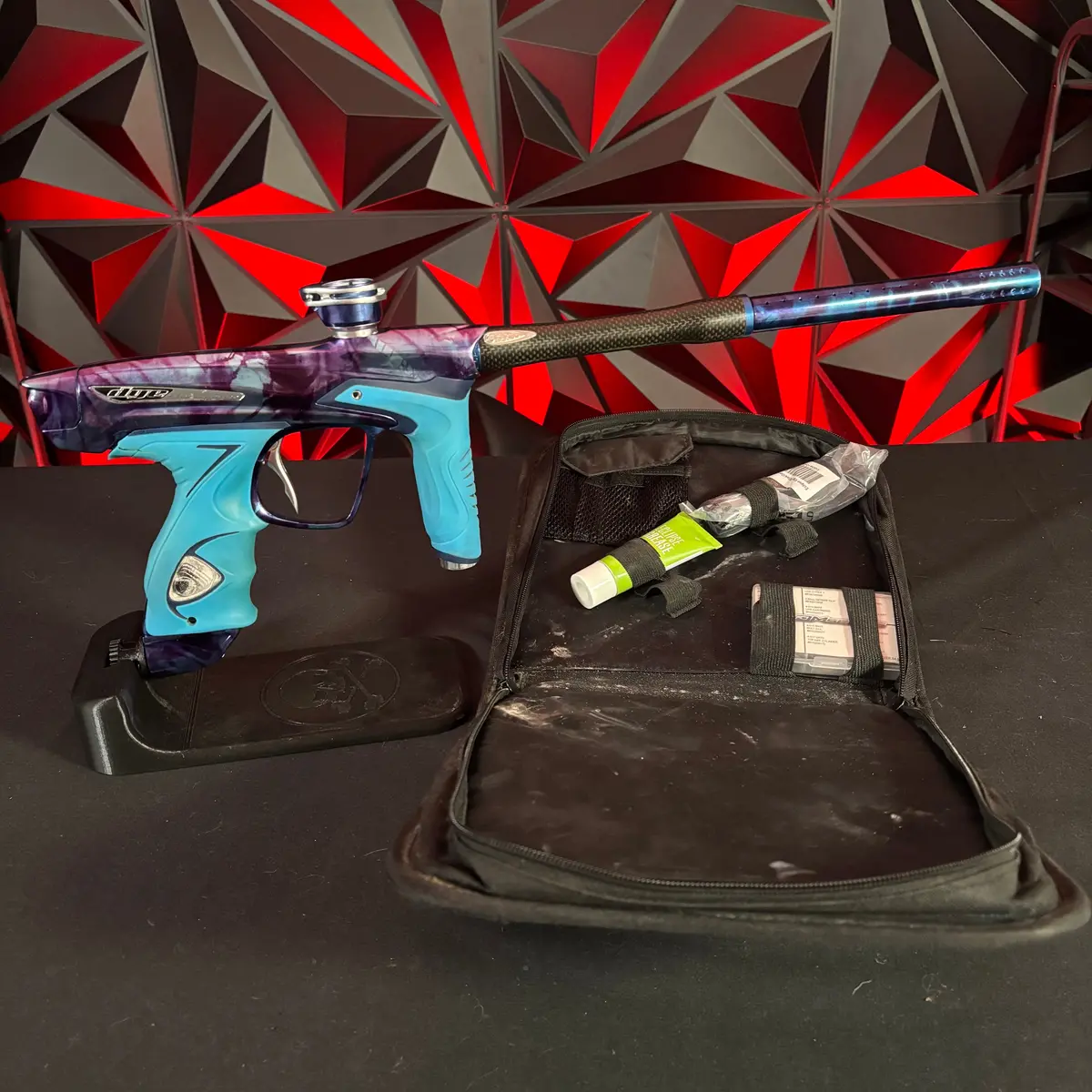 Used Dye Dm14 Paintball Gun - Pga Tie Dye 1