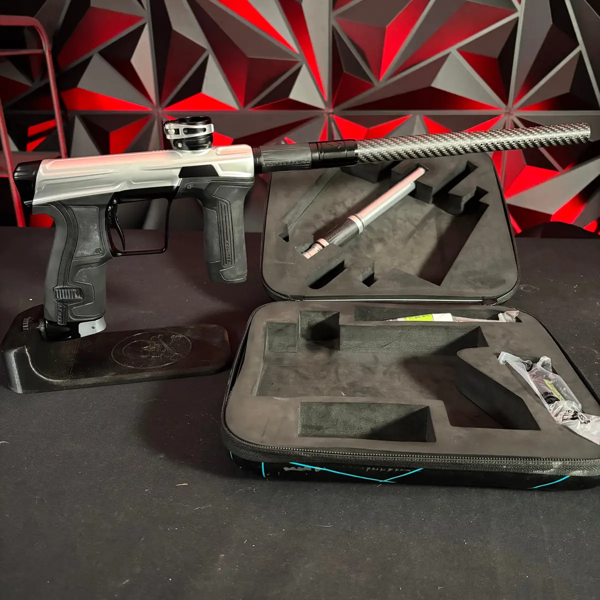 Used Planet Eclipse Cs2 Paintball Gun - Silver/Black W/ 2 Fl Backs And Sythe Trigger 1
