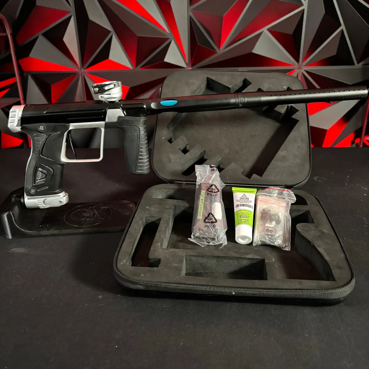 Used Planet Eclipse Gtek 170R Paintball Gun - Black/ Silver 1