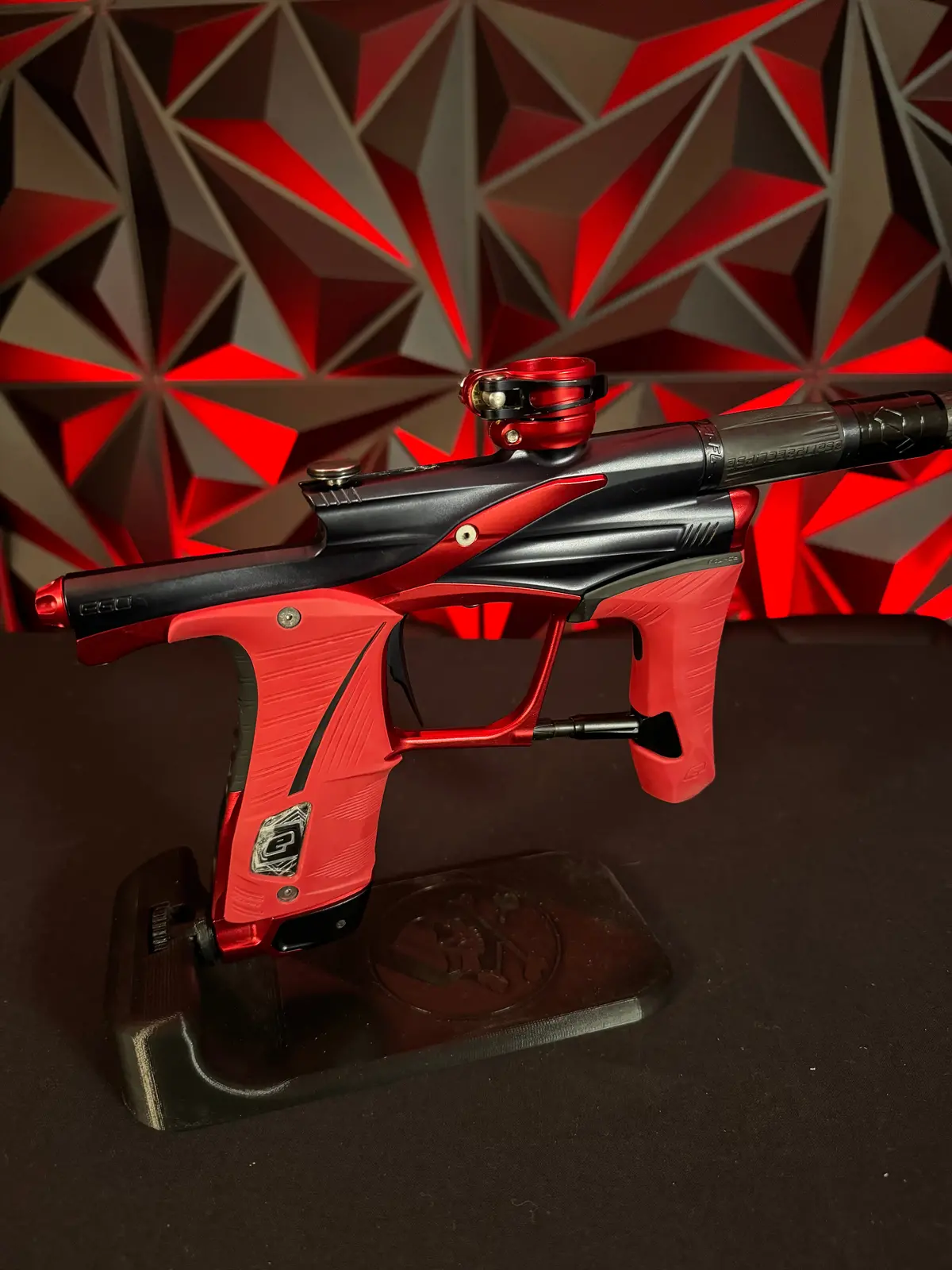 Used Planet Eclipse Lv1.6 Paintball Gun - Black / Red 1