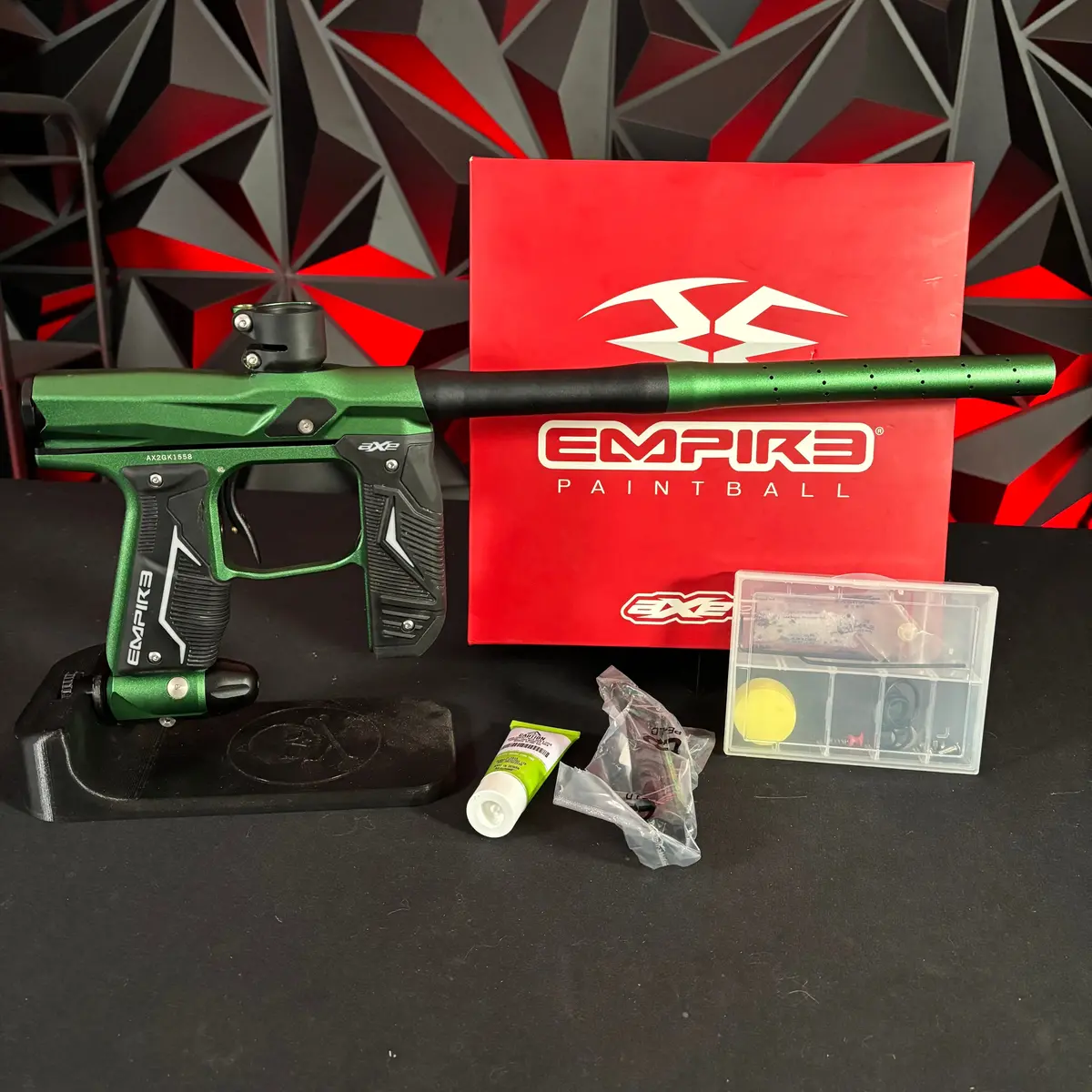 Used Empire Axe 2.0 Paintball Gun - Green/ Black 1