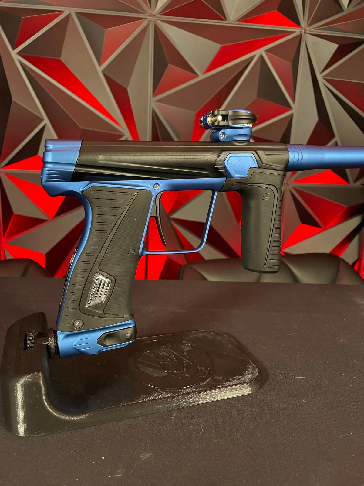 Used Planet Eclipse Gtek 180R Paintball Gun - Black/Blue 1