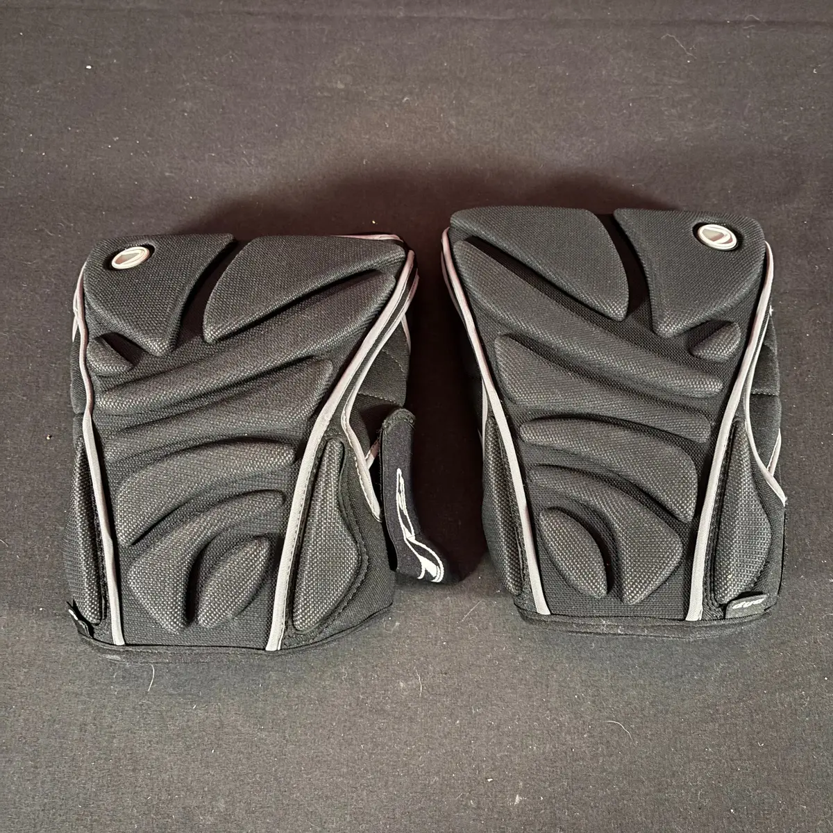 Used Dye Knee Pads - Xl 1