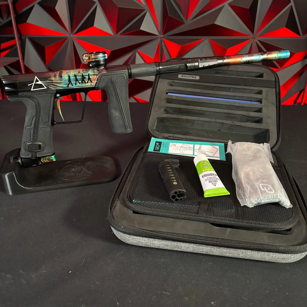 Used Planet Eclipse Geo R5 Paintball Gun -  Dsotm 1