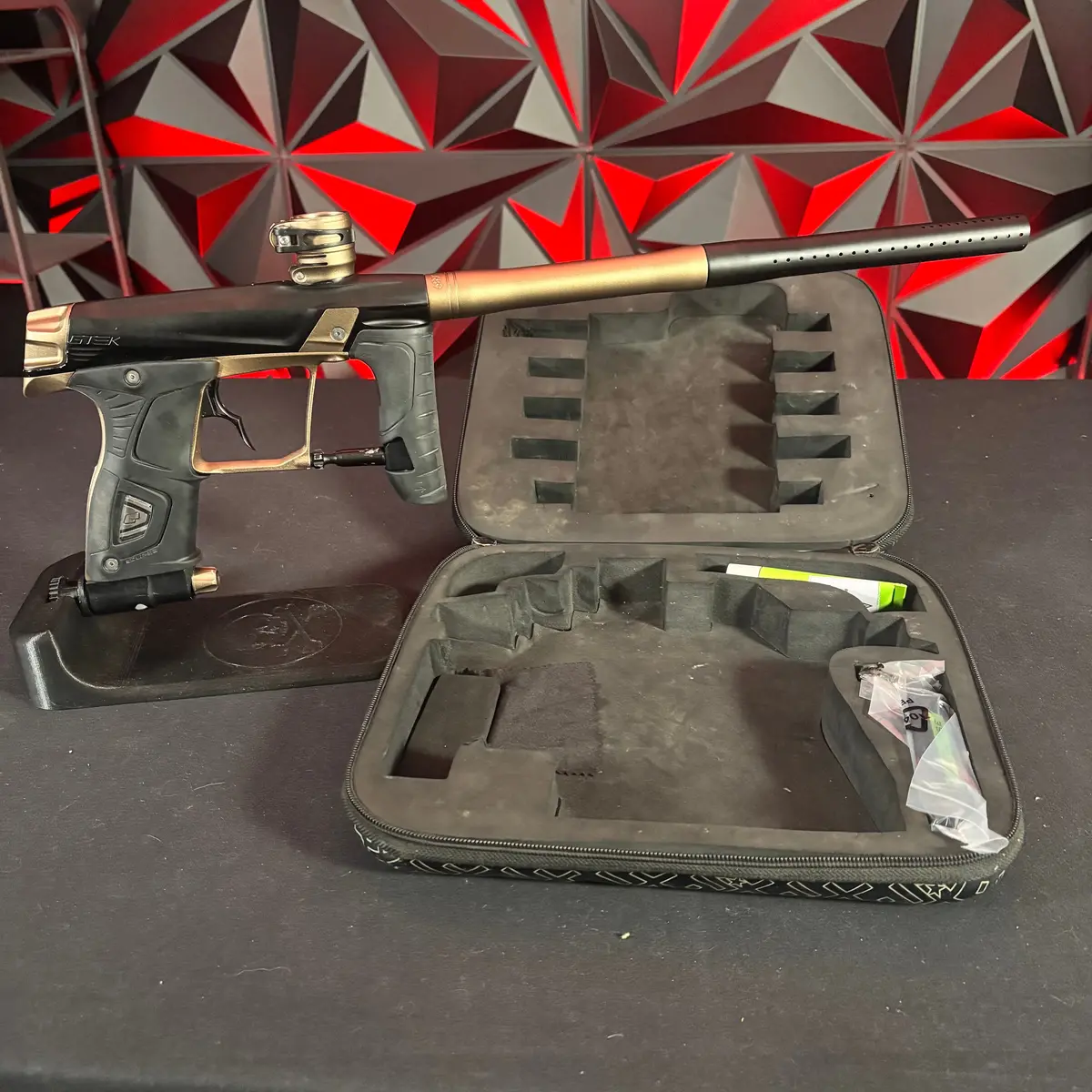 Used Planet Eclipse 160R Paintball Gun - Midnight/ Sandstone 1