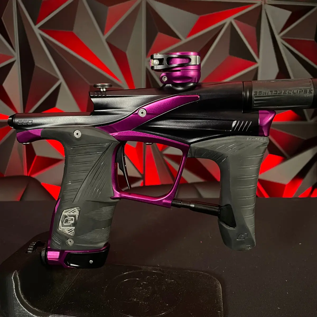 Used Planet Eclipse Lv1.6 Paintball Gun - Amethyst W/ 3 Fl Back 1