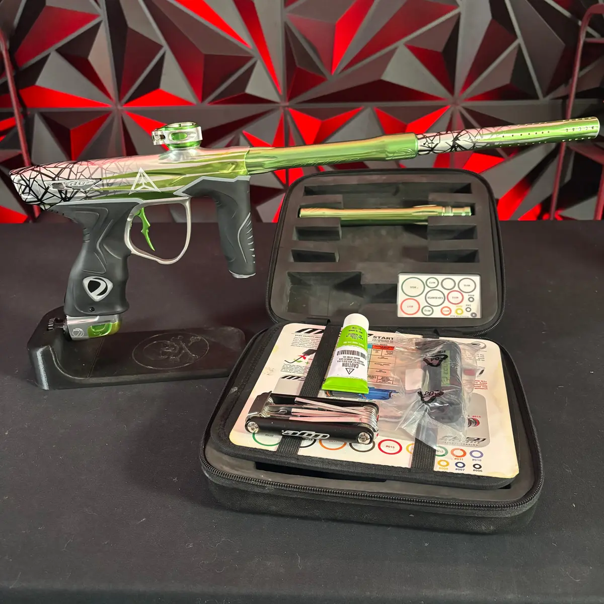 Used Dye M3+ Paintball Marker - Le Lvl Up 1