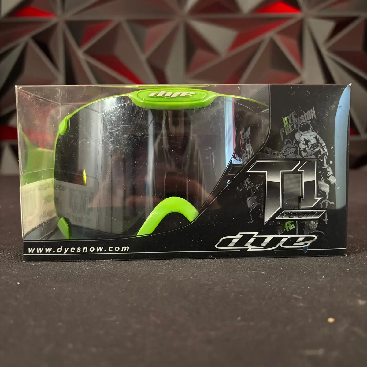 Used Dye Snow Goggle T1 Youth - Green 1