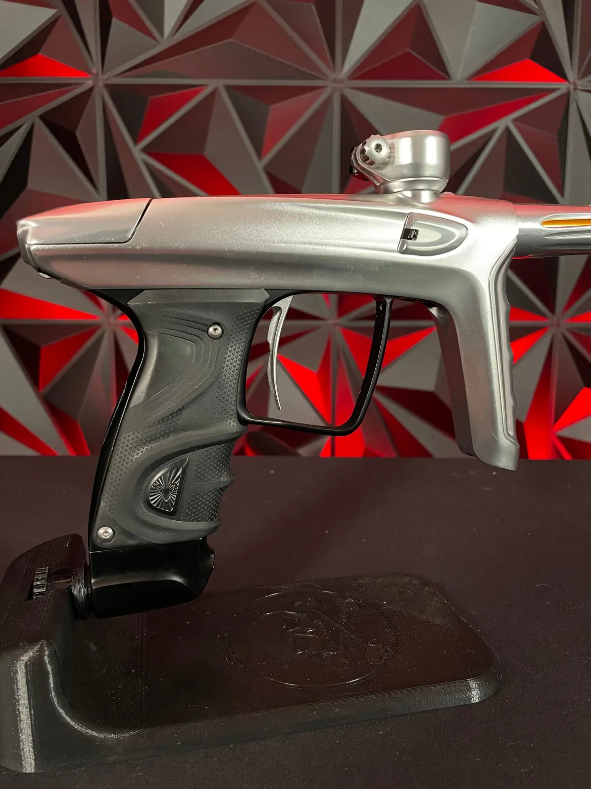 Used Dlx Tm40 Paintball Gun - Dust Silver/Polished Silver W/ Dust Black Trigger Frame & Ssc Bolt 1