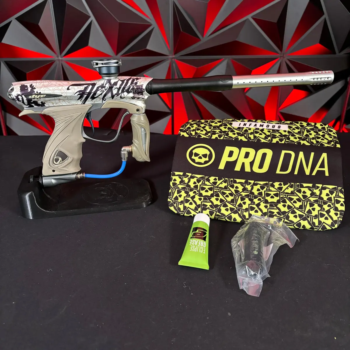 Used Dye Nt11 Piantball Gun - Nexus 1