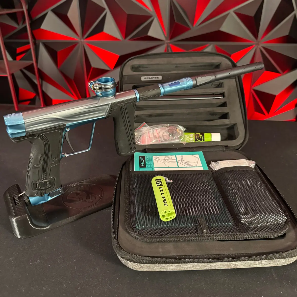 Used Planet Eclipse Geo R5 Paintball Gun - Graphite/Electric Blue 1