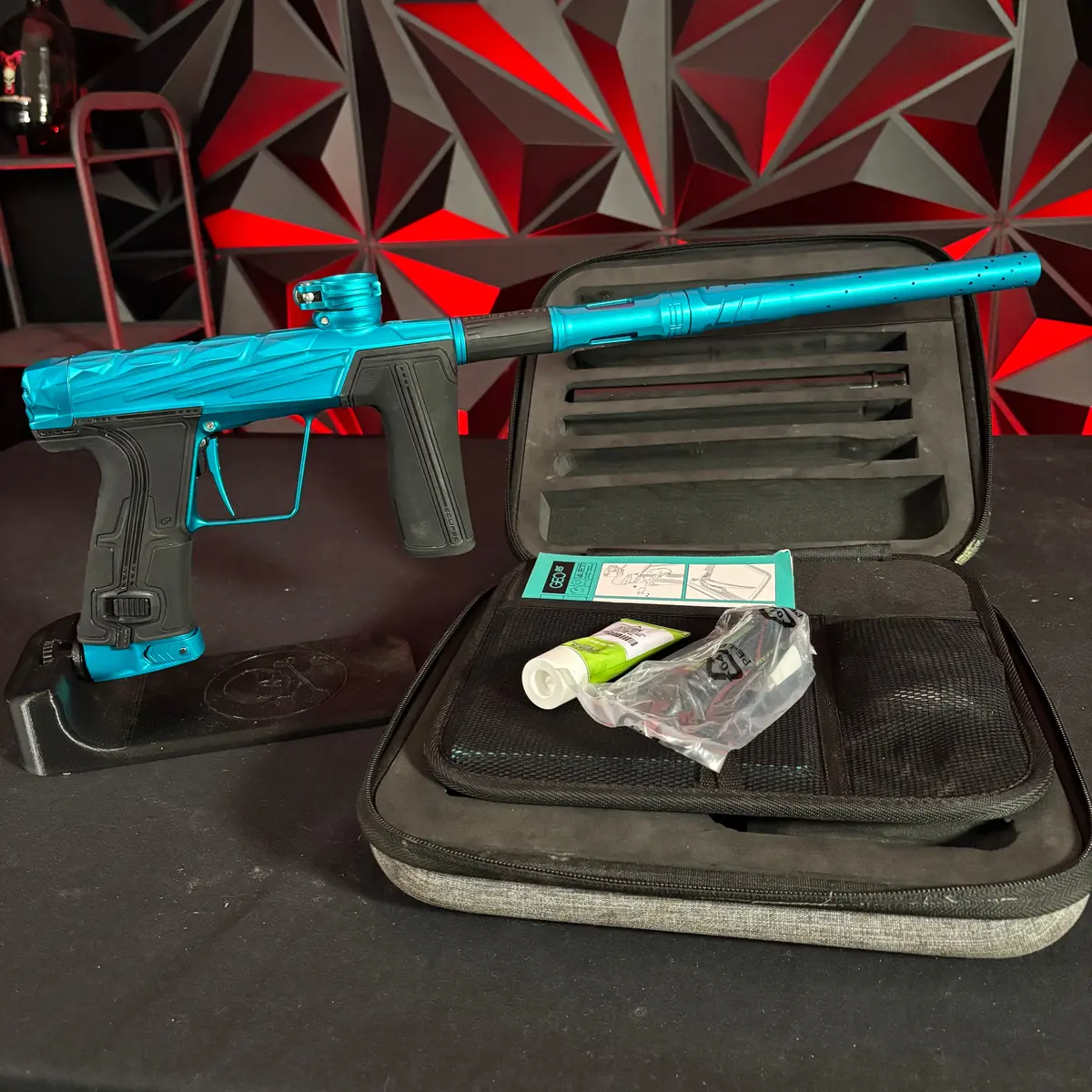 Used Planet Eclipse/Infamous Geo R5 Paintball Gun - Surf 1