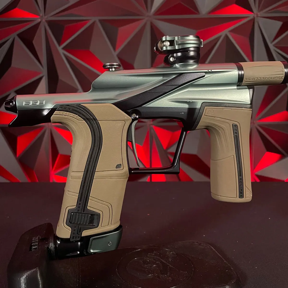 Used Planet Eclipse Lv2 Paintball Gun - Tech Edition W/ Earth Grip Kit 1
