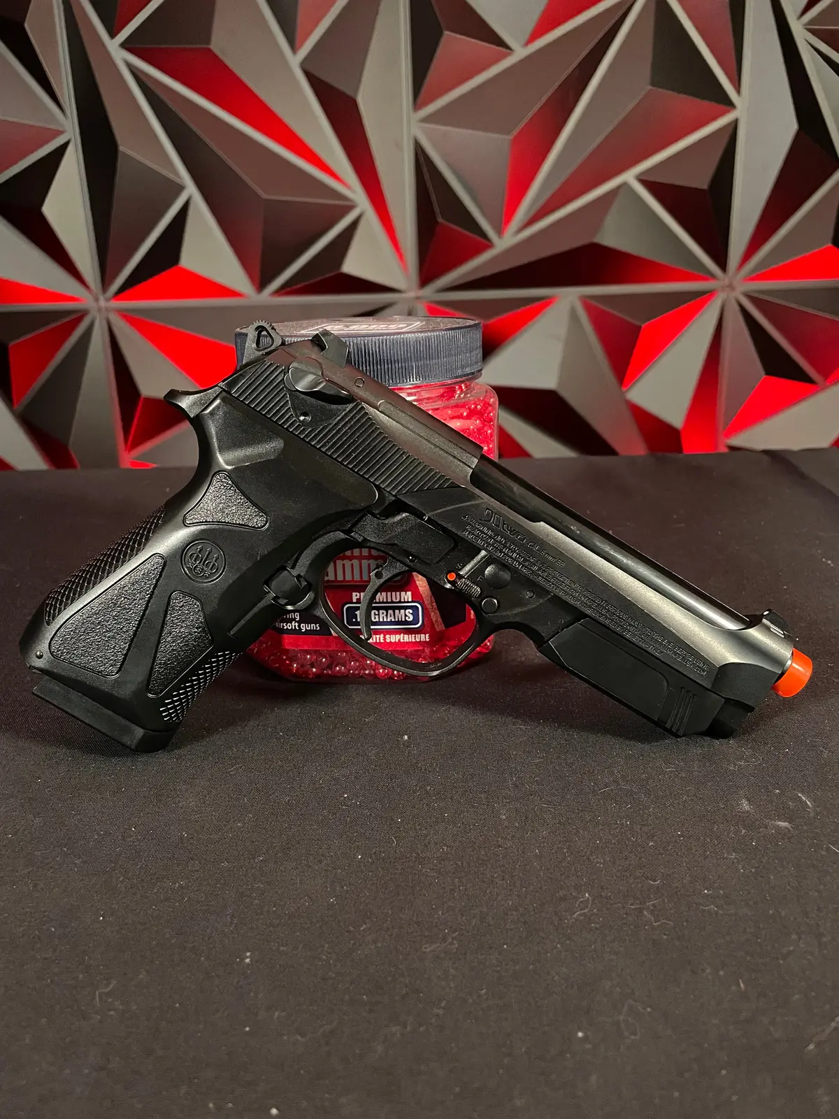 Used Beretta Airsoft Pistol - Plastic W/ 6Mm Bb's 5000 Ct 1
