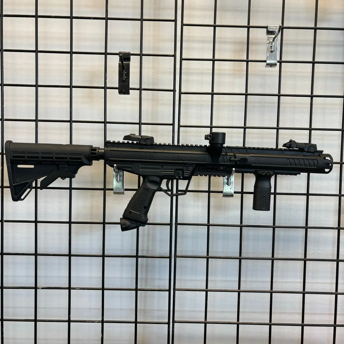 Used Tippmann Stormer Elite Paintball Gun 1