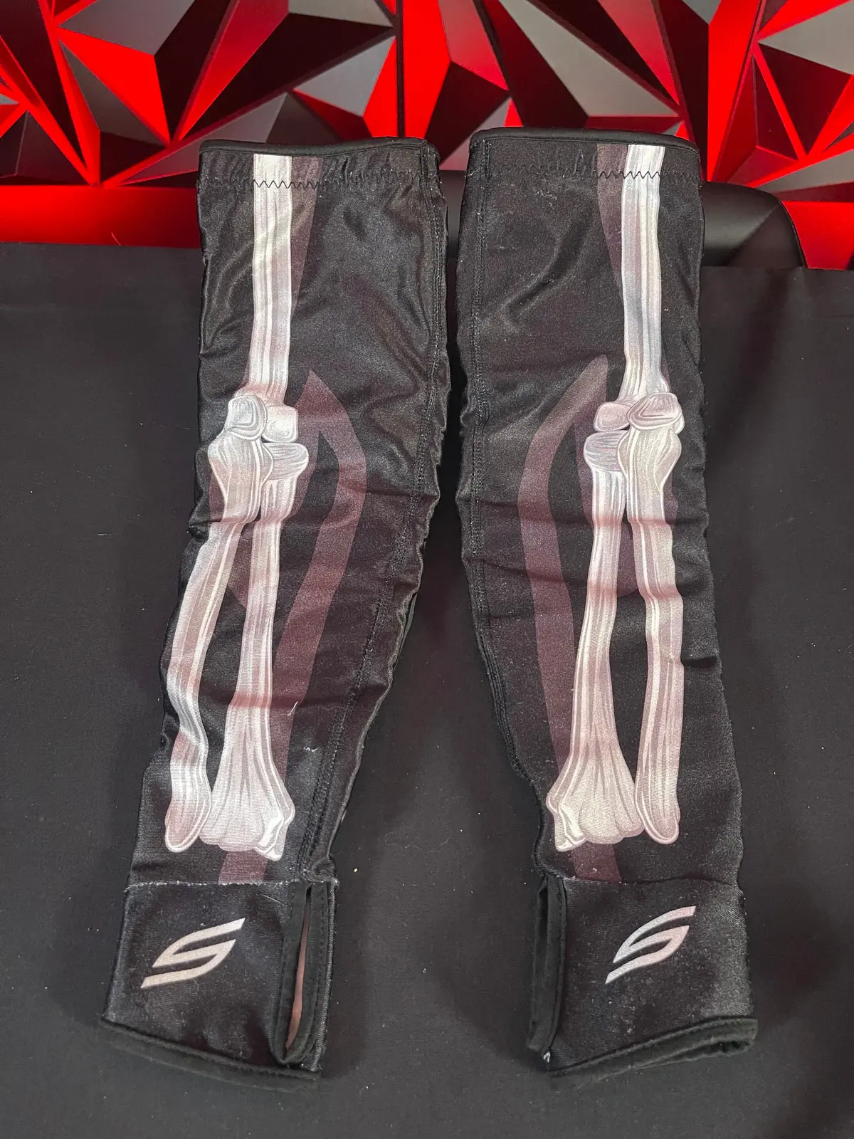 Used Elbow Pads - Black W/Bones Xs/S 1