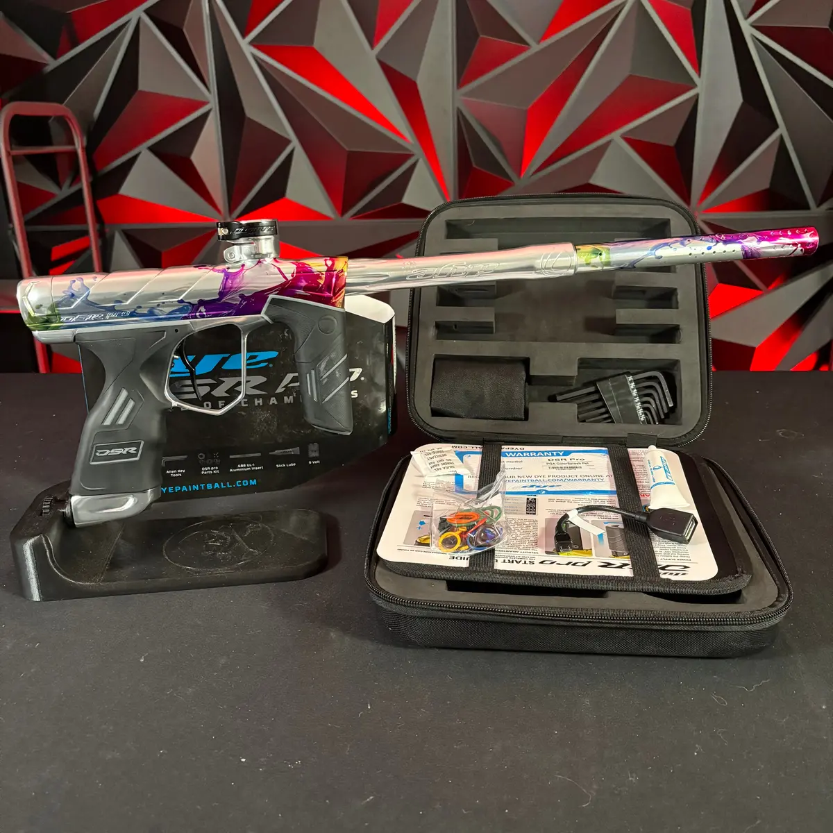 Used Dye Dsr Pro Paintball Marker - Color Splash 1
