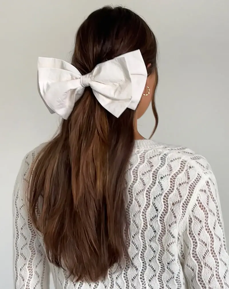 Acar Bow Bobble In Ivory 1