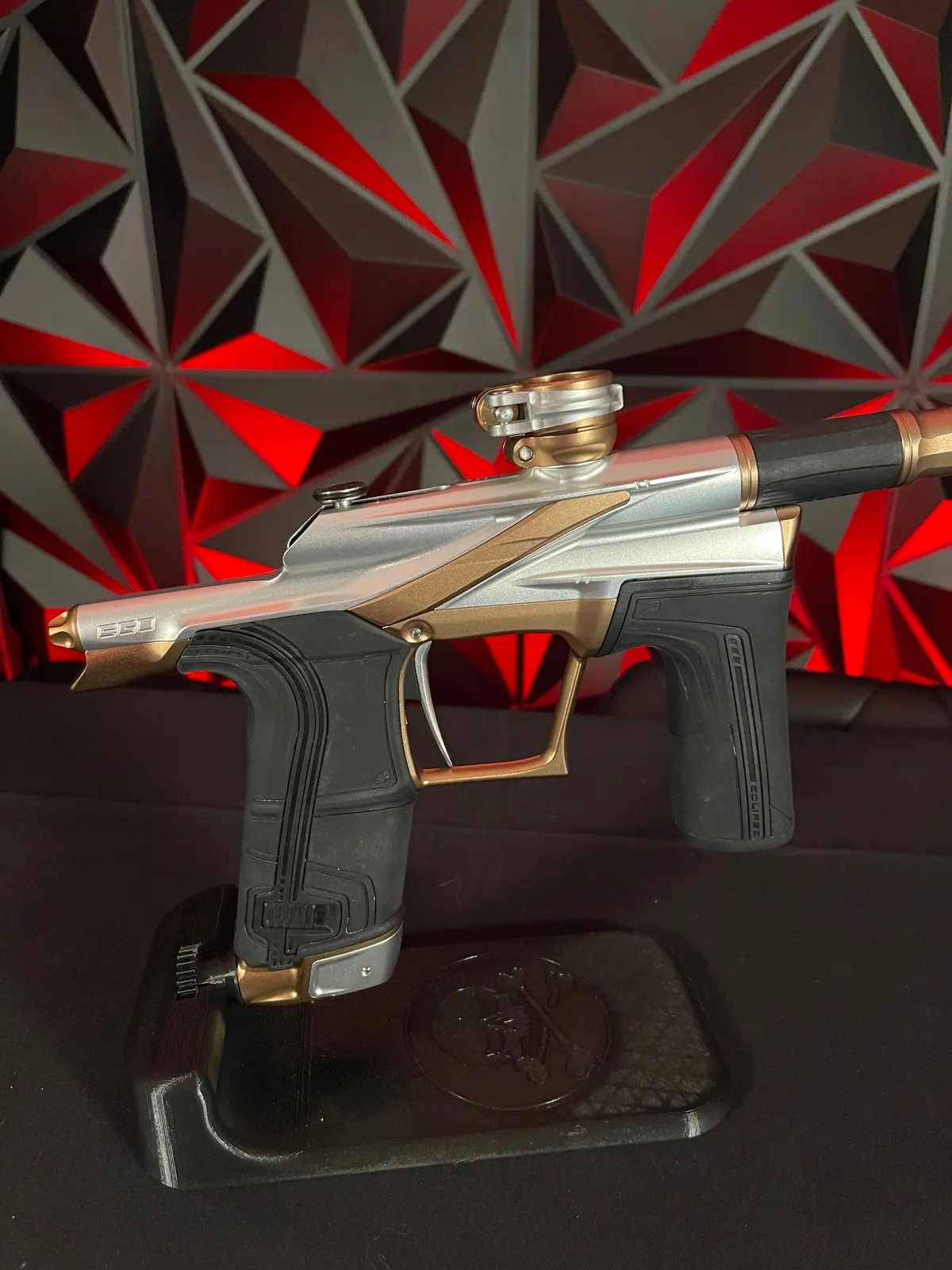 Used Planet Eclipse Lv2 Paintball Gun - Silver/Bronze W/ 2 Inserts 1