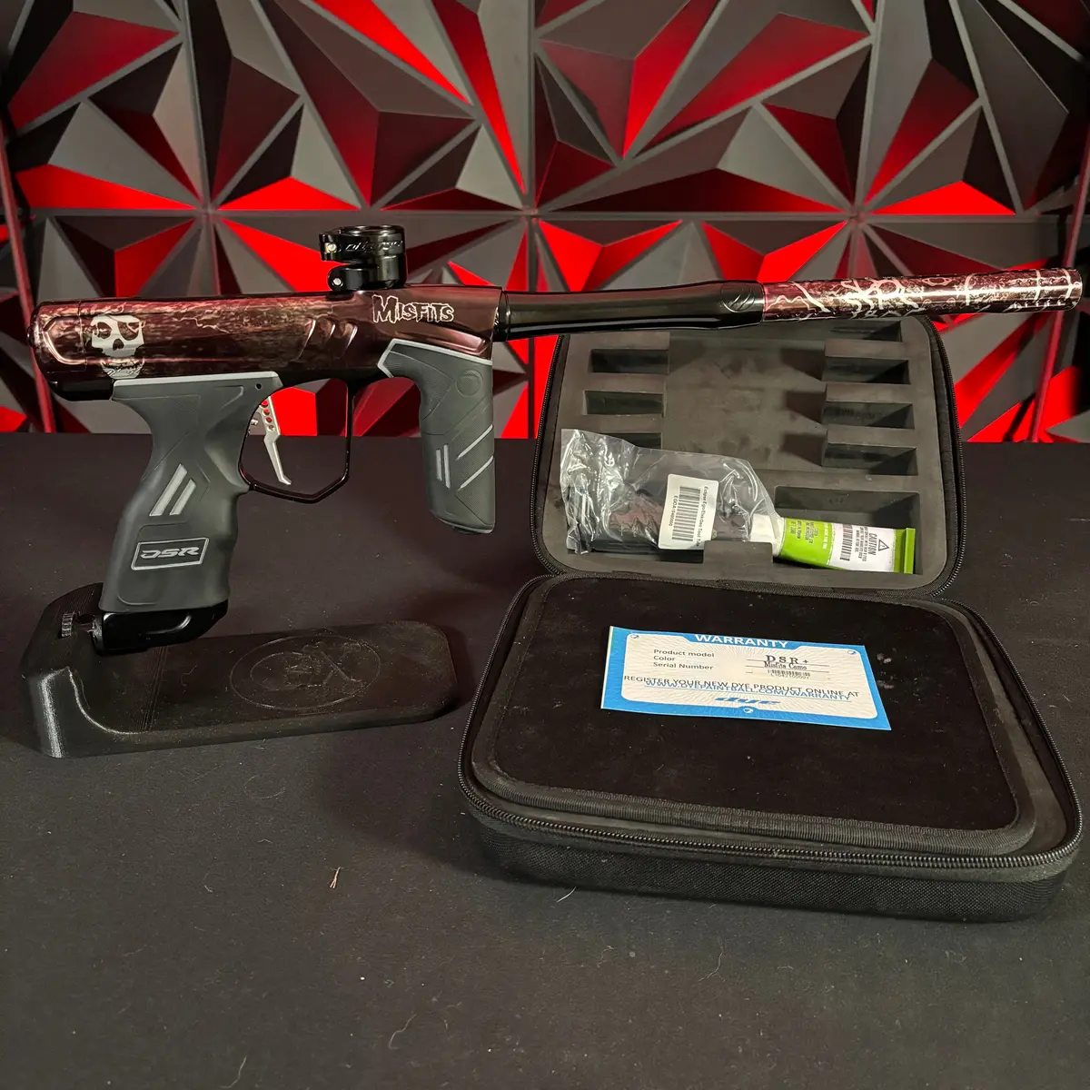 Used Dye Dsr+ Paintball Gun - Pga Misfits W/Im Pro Kit 1