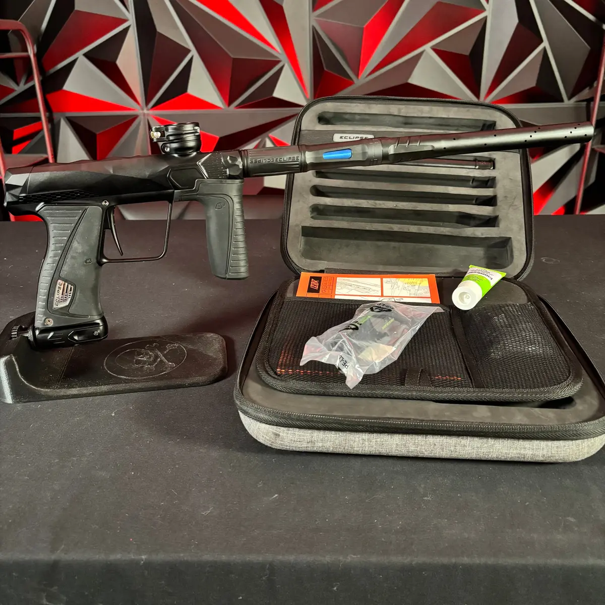 Used Planet Eclipse/Infamous 180R Paintball Gun - Midnight /W S63 Barrel And 2 Inserts 1