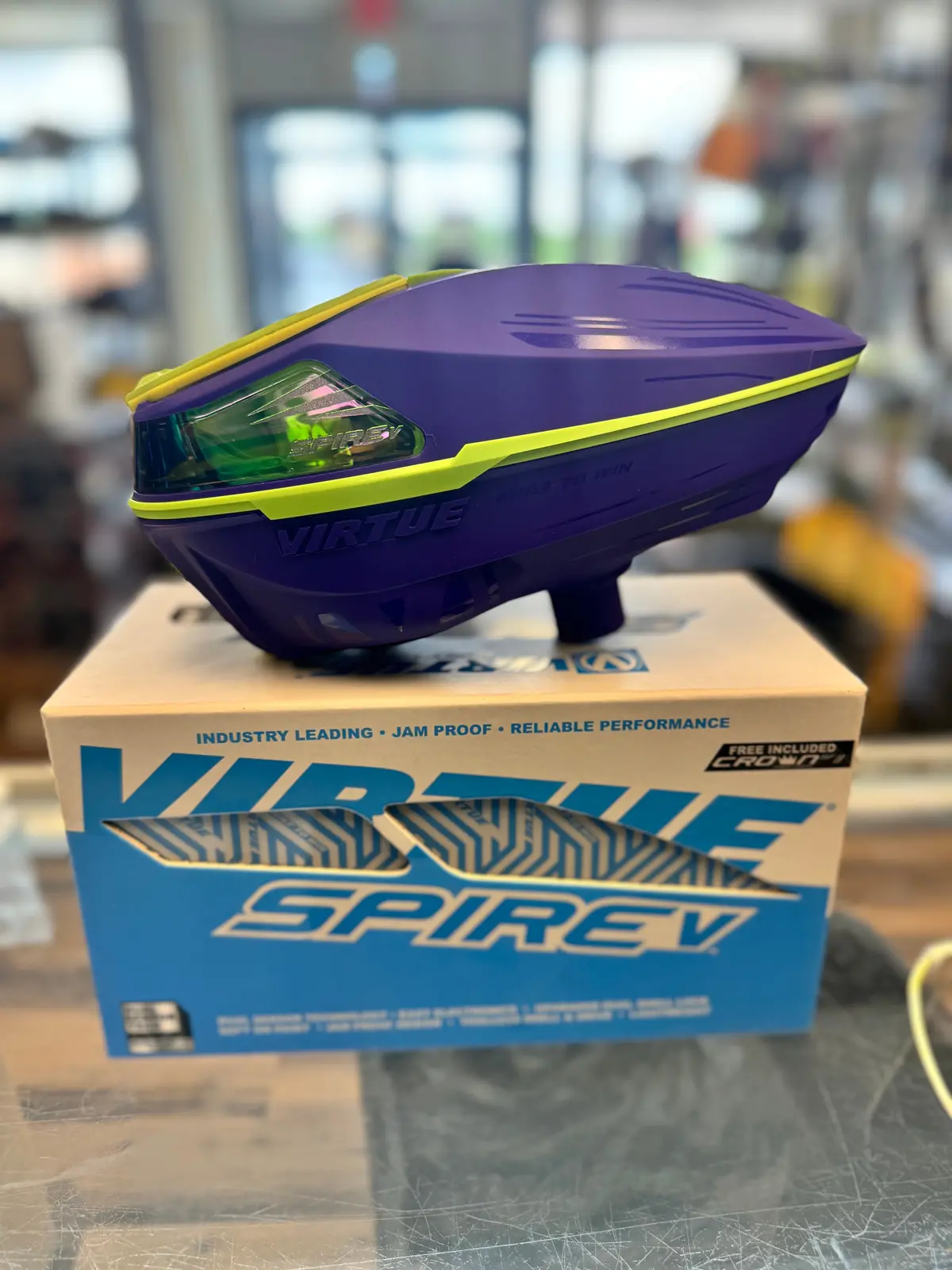 Virtue Spire 5 Paintball Loader - Purple/Lime Green 1