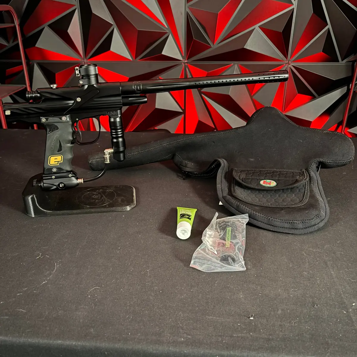 Used Planet Eclipse Ego 05 Paintball Gun - Black 1