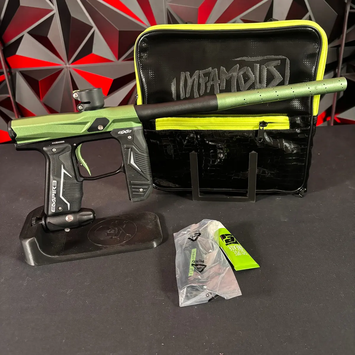 Used Empire Axe 2.0 Paintball Gun - Green/ Black 1