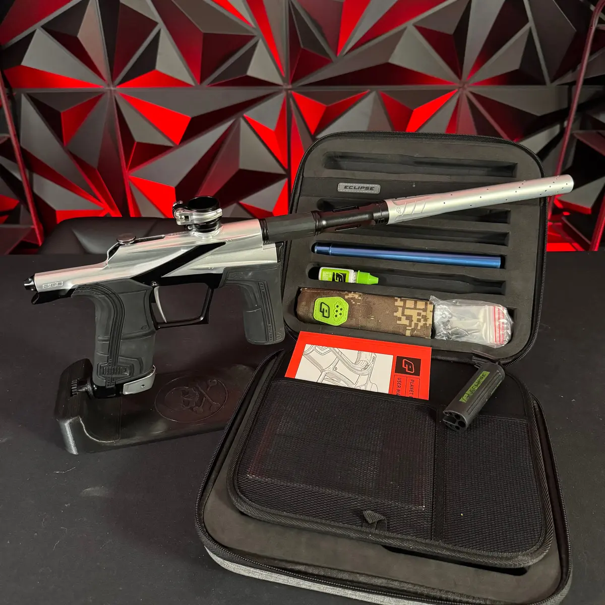Used Planet Eclipse Lv2 Paintball Gun - Silver/Black 1